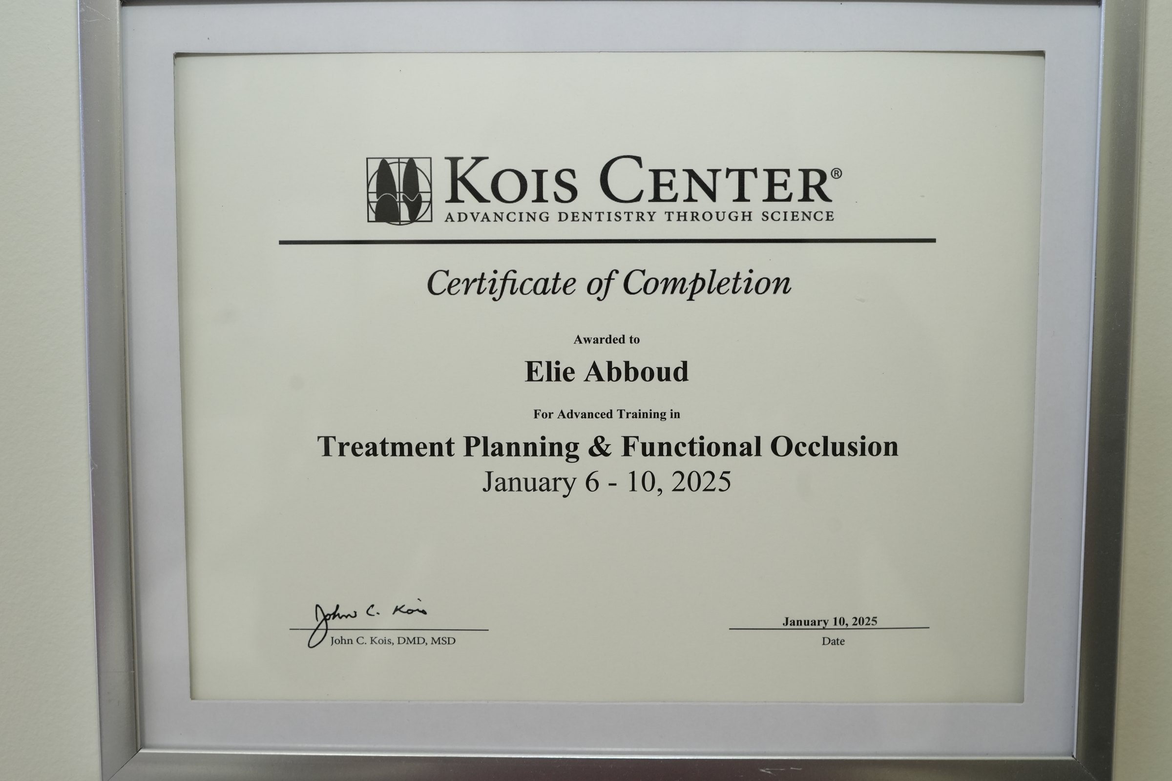 Kois Center certificate of completion earned by Dr. Elie Abboud